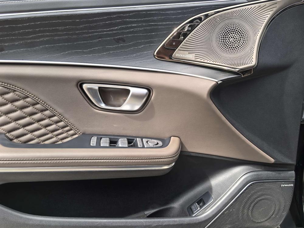 BYD Han 2022 car image #12