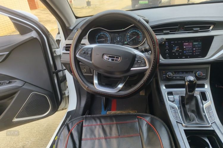 GEELY Emgrand 2021 car image #12
