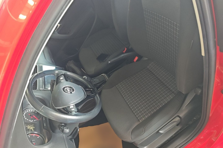 Volkswagen Polo 2016 #19 Volkswagen Polo 2016 car image #19