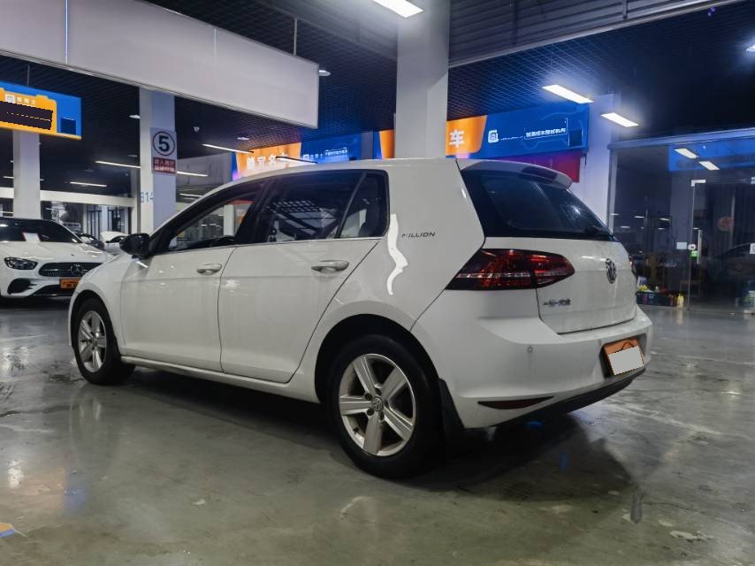 Volkswagen Golf 2017 car image #7
