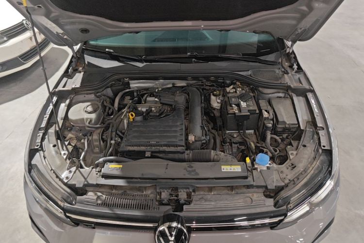 Volkswagen Golf 2023 car image #20