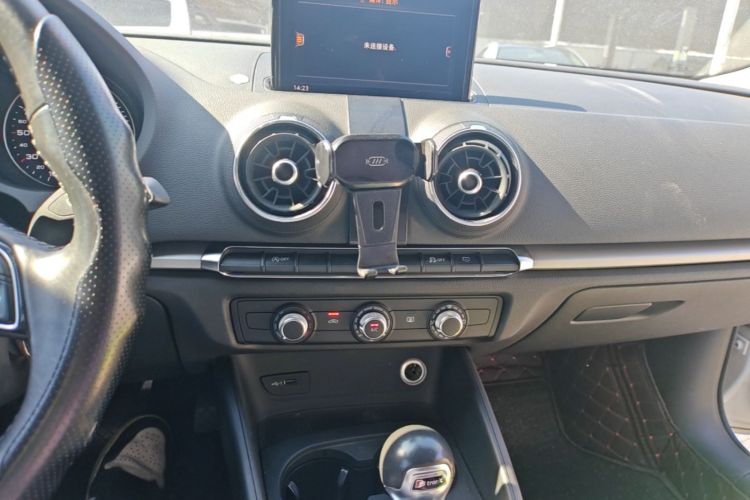 Audi A3 2019 imagen de coche #13
