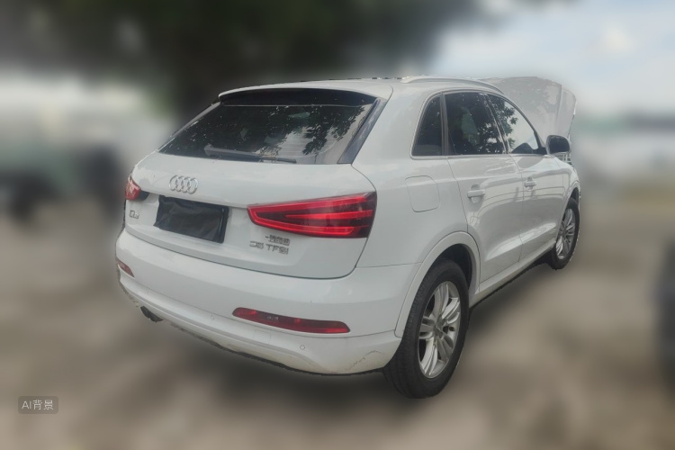 Audi Q3 2015 car image #7