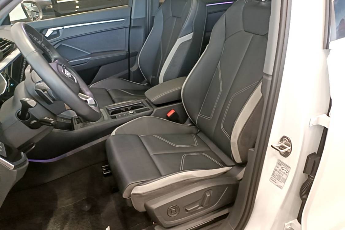 Audi Q3 2024 car image #7