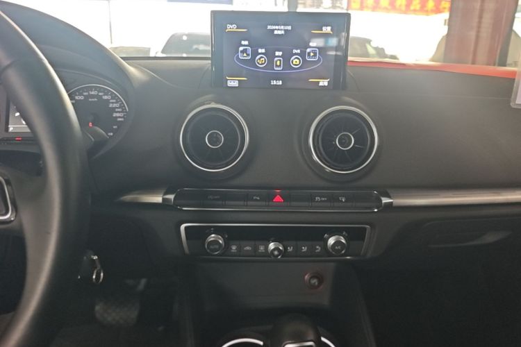 Audi A3 2015 car image #13