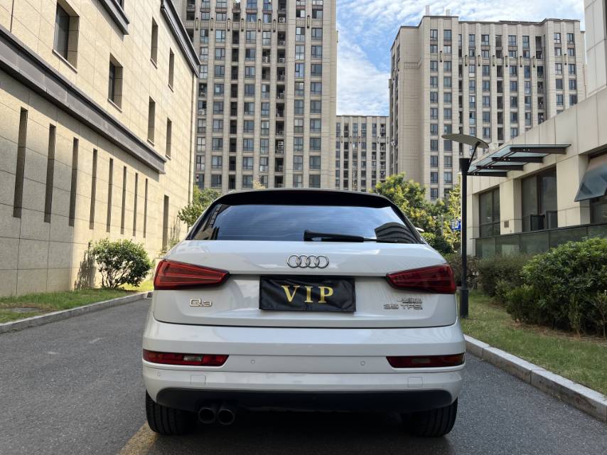 Audi Q3 2017 car image #7