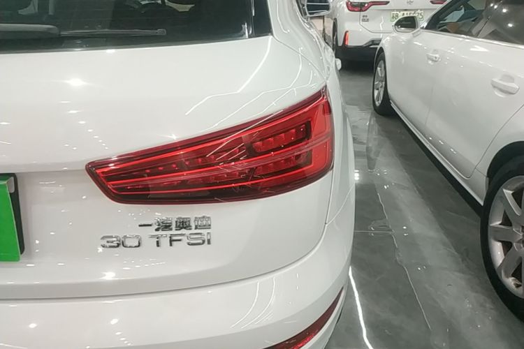 Audi Q3 2018 #8 Audi Q3 2018 car image #8