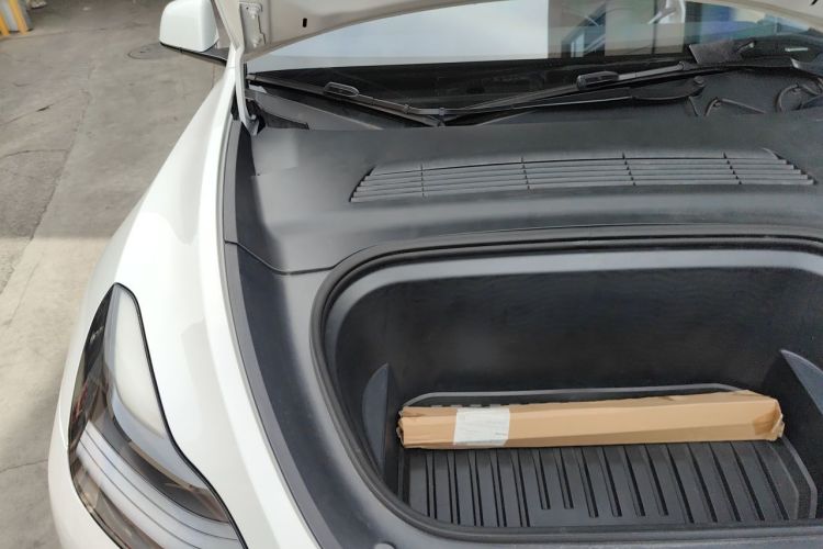 Tesla Model Y 2023 #25 Tesla Model Y 2023 car image #25