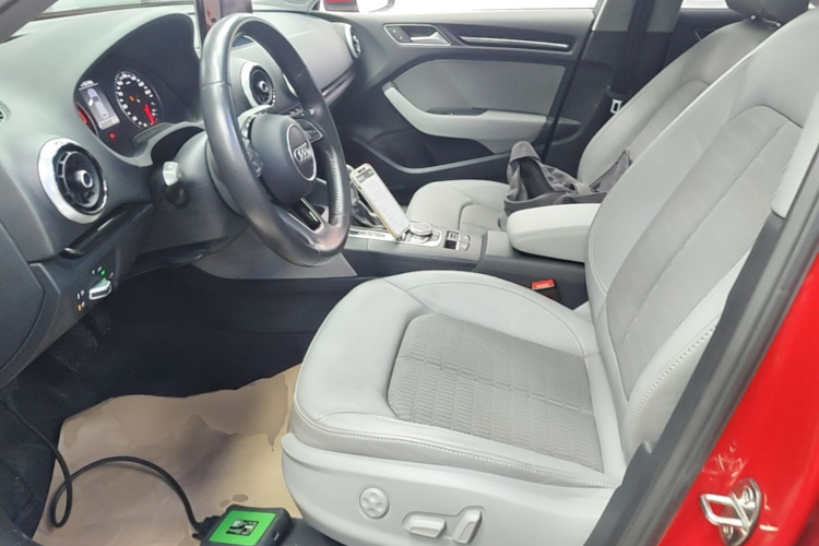 Audi A3 2019 immagine di auto #15