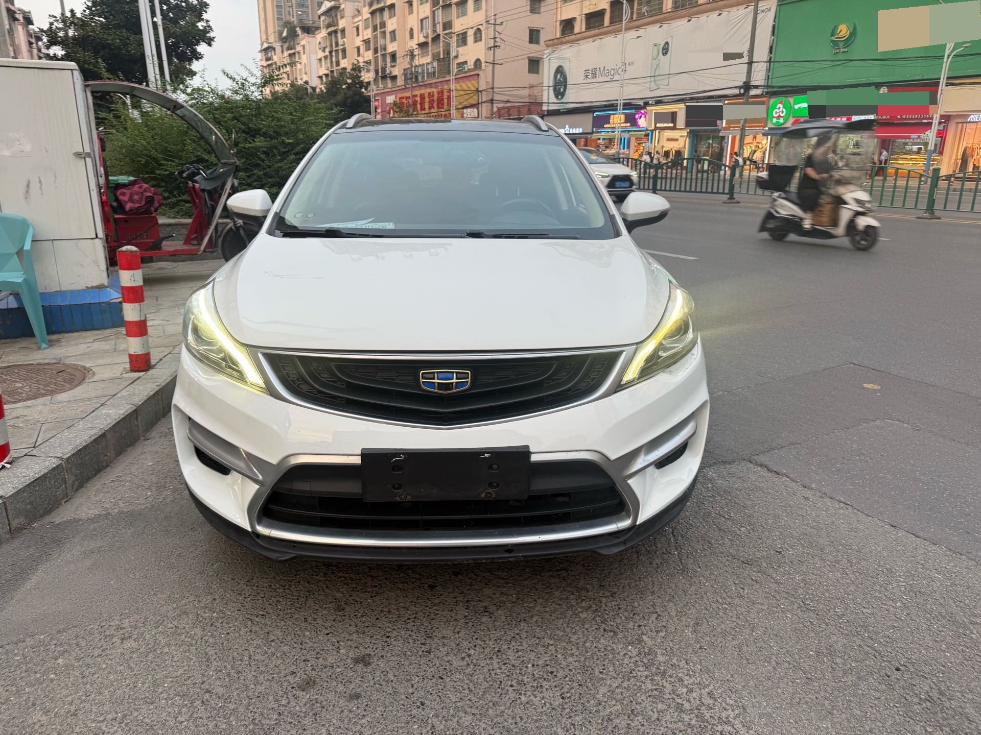 GEELY Emgrand GS 2016 صورة سيارة #2