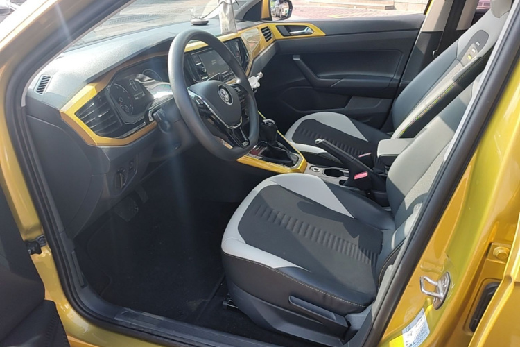 Volkswagen Polo 2019 car image #19