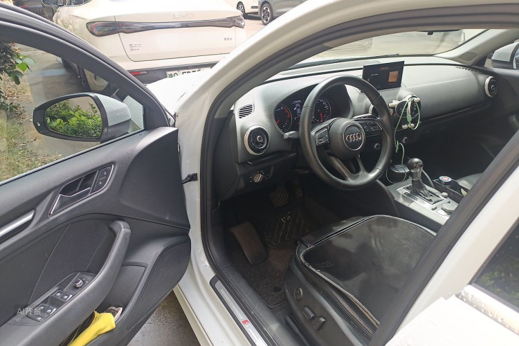 Audi A3 2017 car image #18