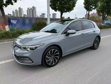 Volkswagen Golf 2023 car image 