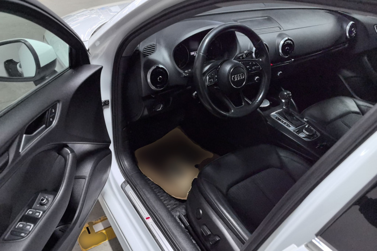 Audi A3 2020 car image #12