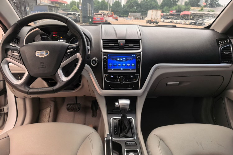 GEELY Emgrand 2015 car image #10