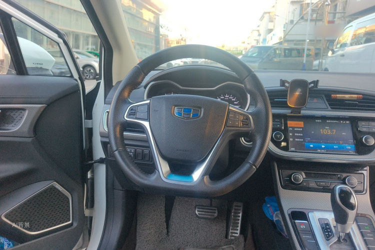 GEELY Emgrand GS 2017 car image #12