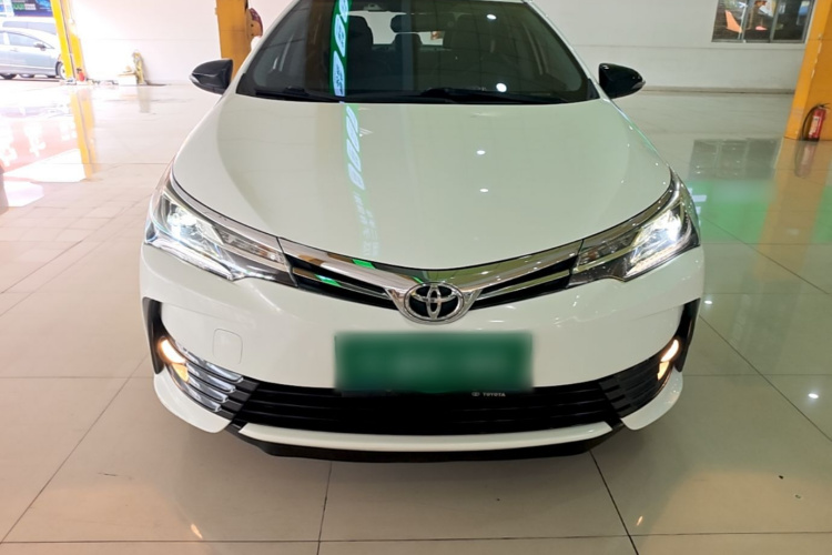 Toyota Corolla 2019 immagine di auto #3