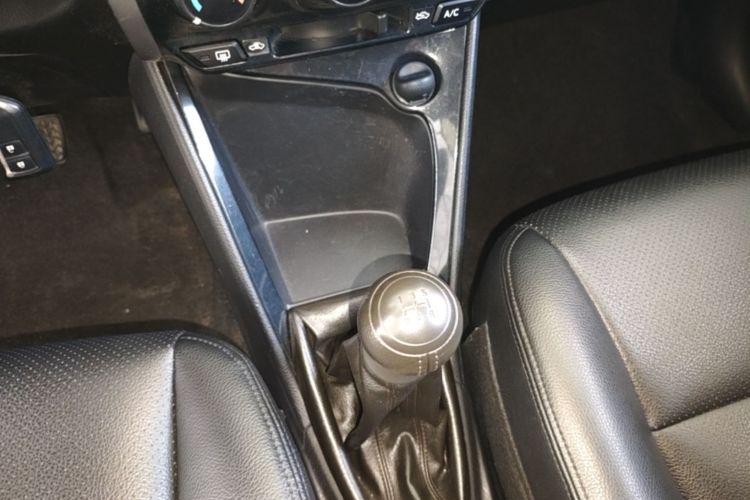 Toyota Vios 2016 #14 Toyota Vios 2016 car image #14