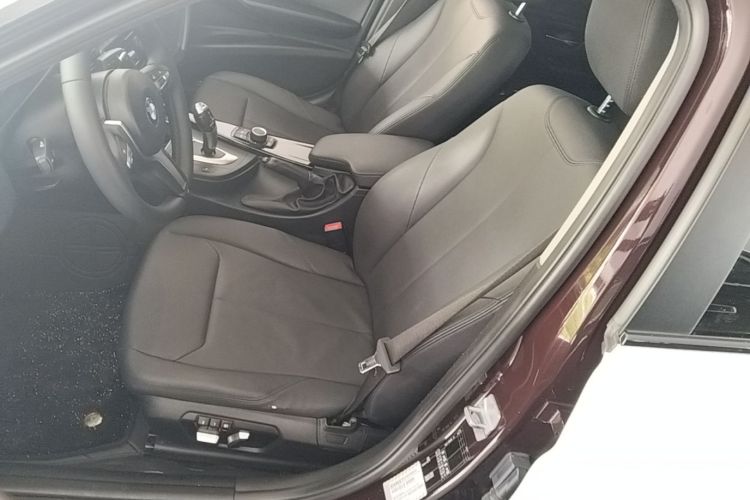 BMW 3 Series 2017 car image #15