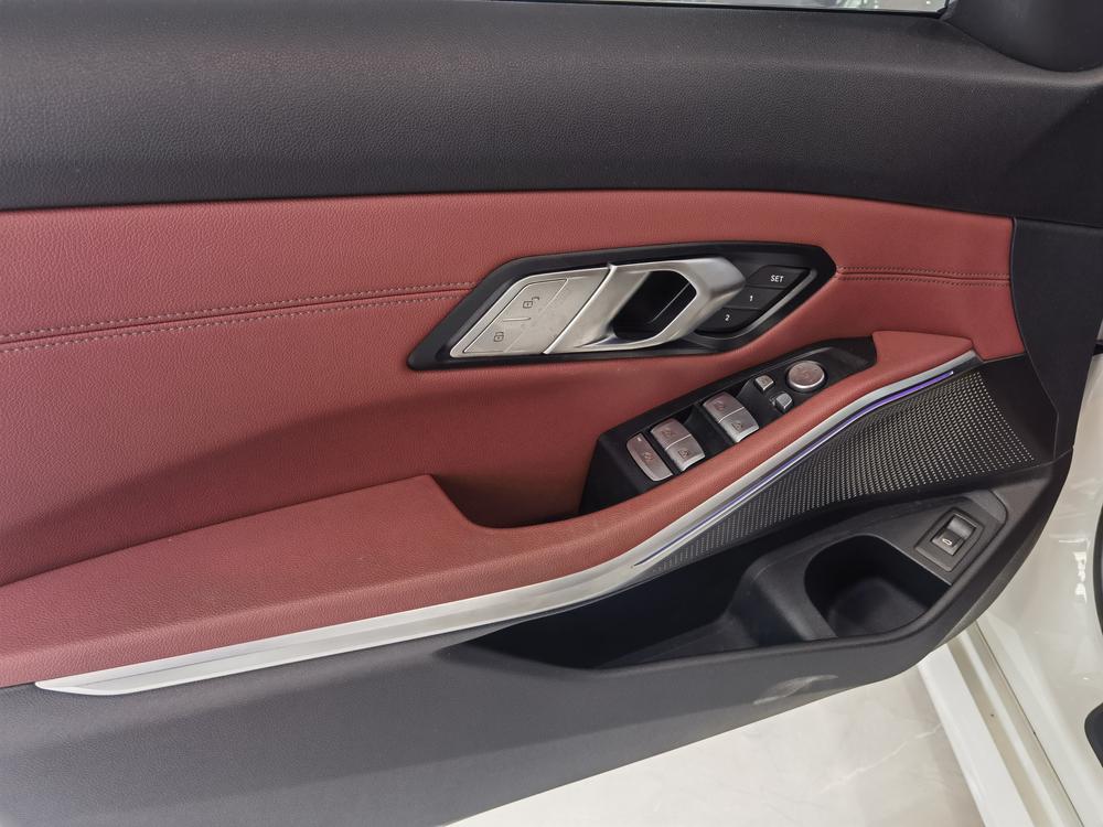 BMW 3 Series 2021 car image #20