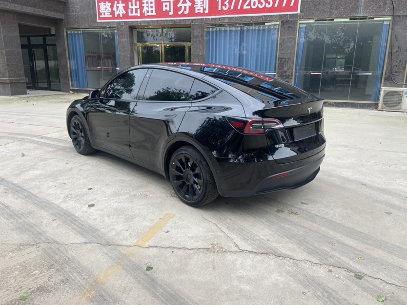 Tesla Model Y 2022 #3 Tesla Model Y 2022 car image #3