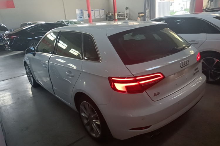 Audi A3 2018 car image #7