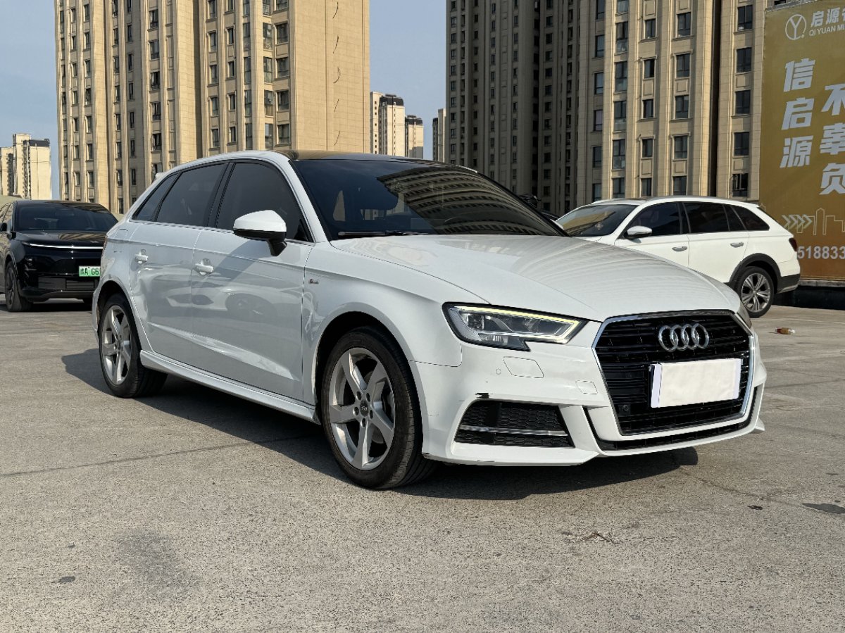 Audi A3 2019 car image #3
