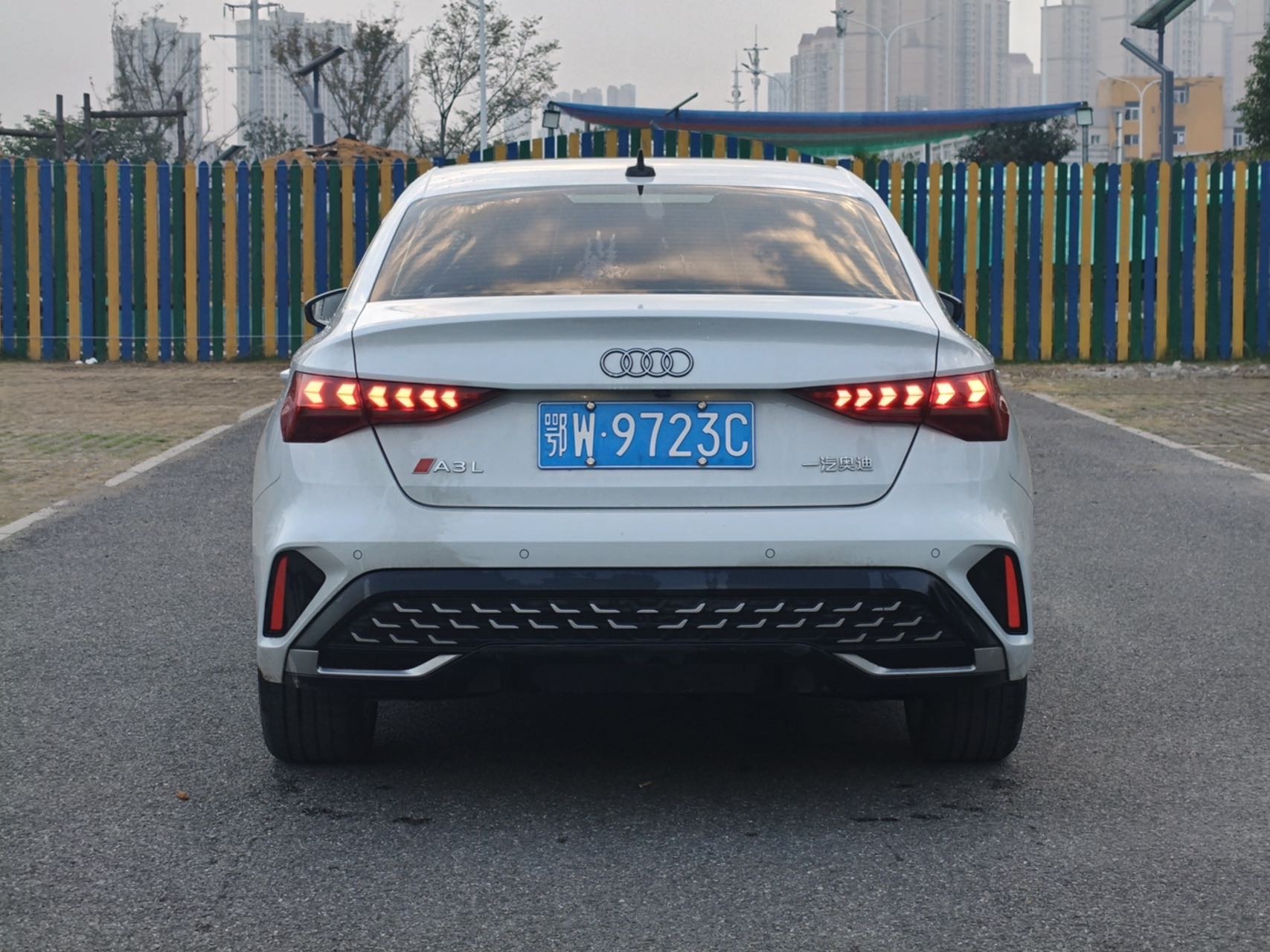 2025 изображение автомобиля #4