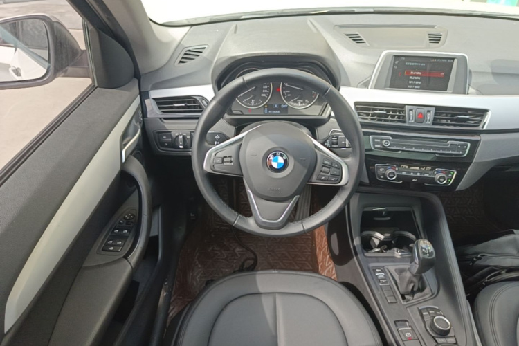 BMW X1 2018 #11 BMW X1 2018 car image #11