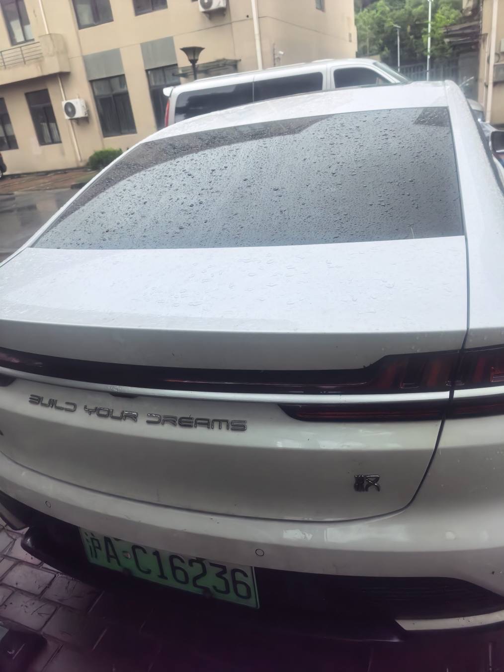 BYD Han 2023 car image #8