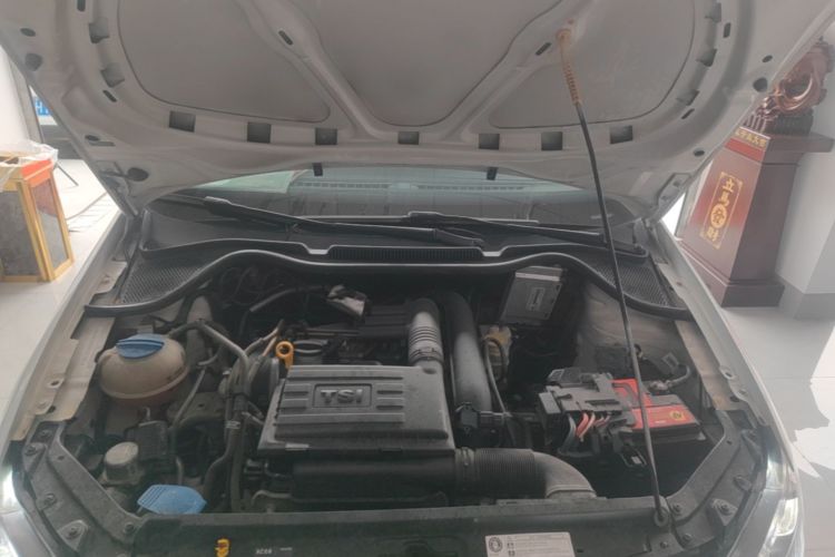 Volkswagen Polo 2017 car image #20