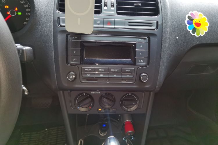 Volkswagen Polo 2017 #13 Volkswagen Polo 2017 car image #13