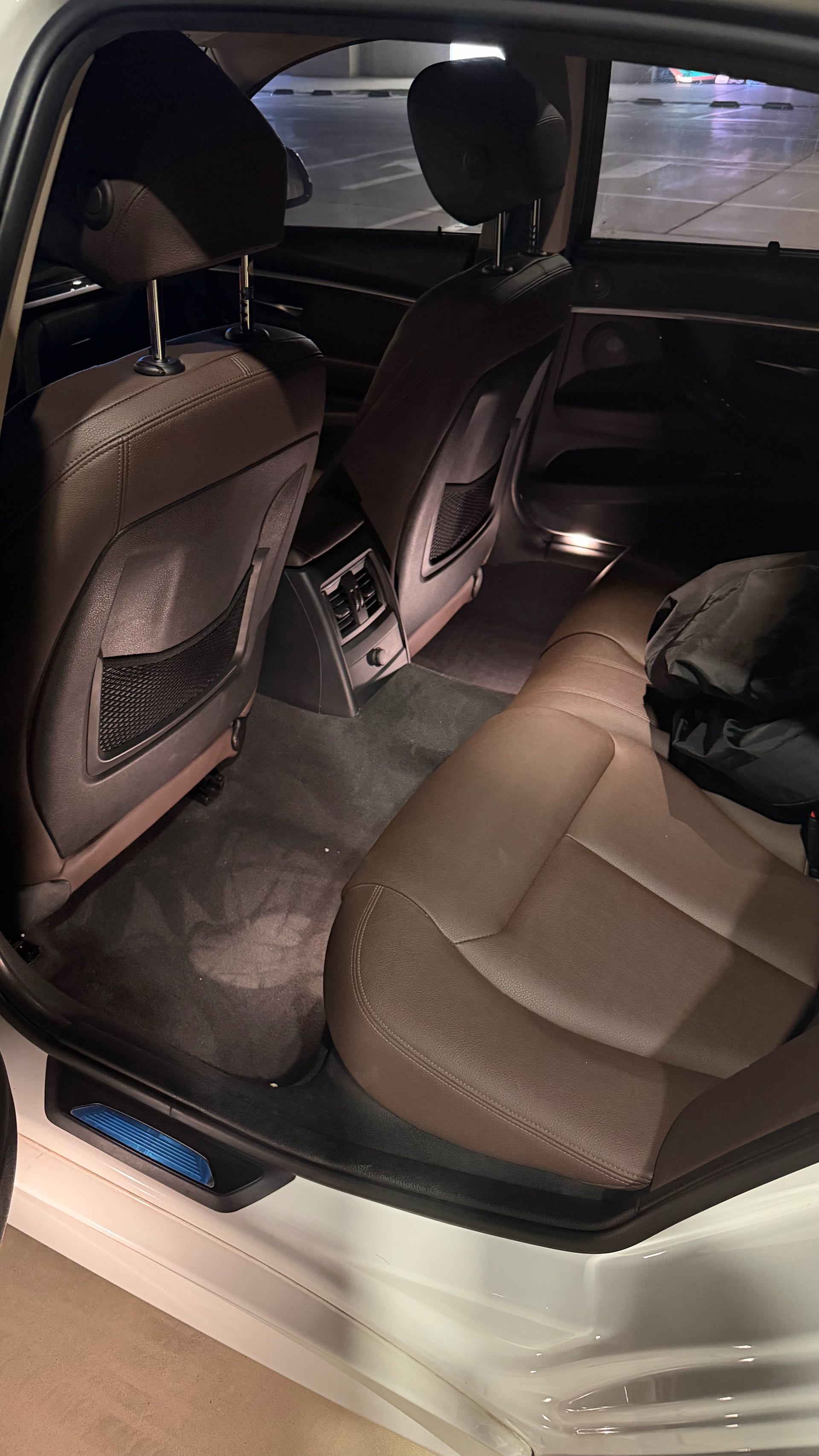 BMW 3 Series 2018 #8 BMW 3 Series 2018 car image #8