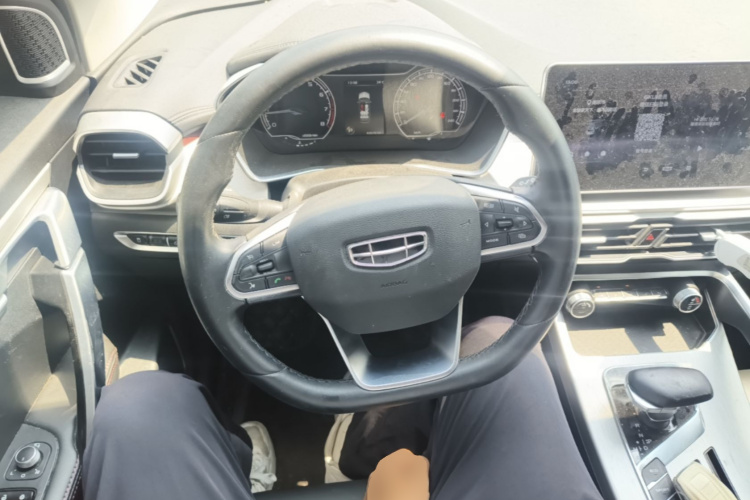 GEELY Coolray 2022 immagine di auto #11