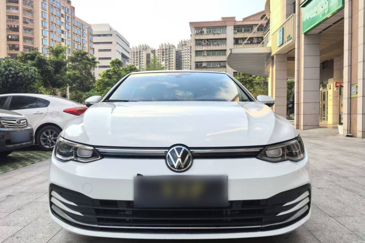 Volkswagen Golf 2021 immagine di auto #3