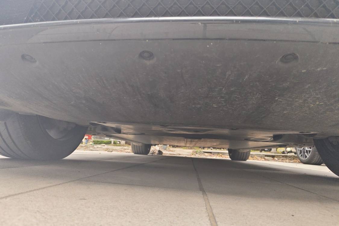 Tesla Model Y 2024 car image #13