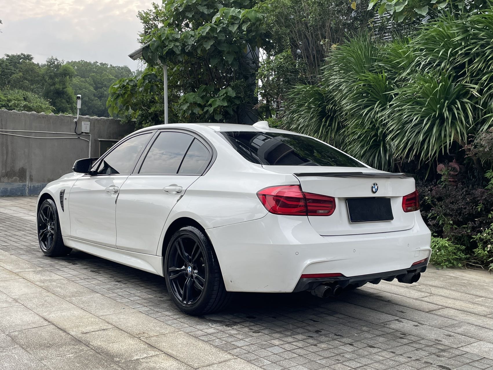 BMW 3 Series 2017 car image #4