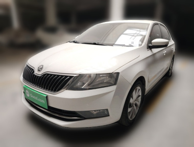 Skoda Rapid 2017 Skoda Rapid 2017 image de voiture