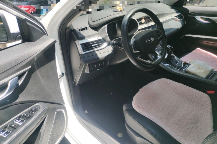 GEELY Emgrand 2020 car image #9