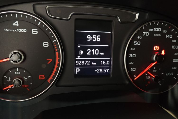 Audi Q3 2018 #16 Audi Q3 2018 car image #16
