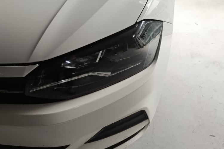 Volkswagen Polo 2020 car image #23