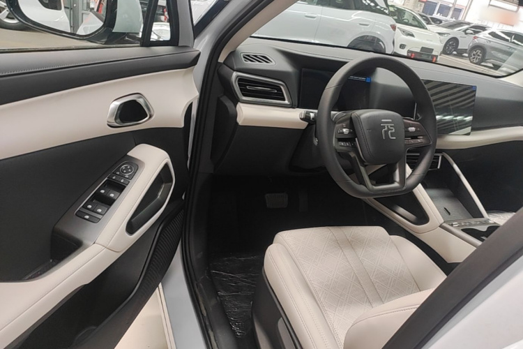 BYD YuanUP 2026 car image #12