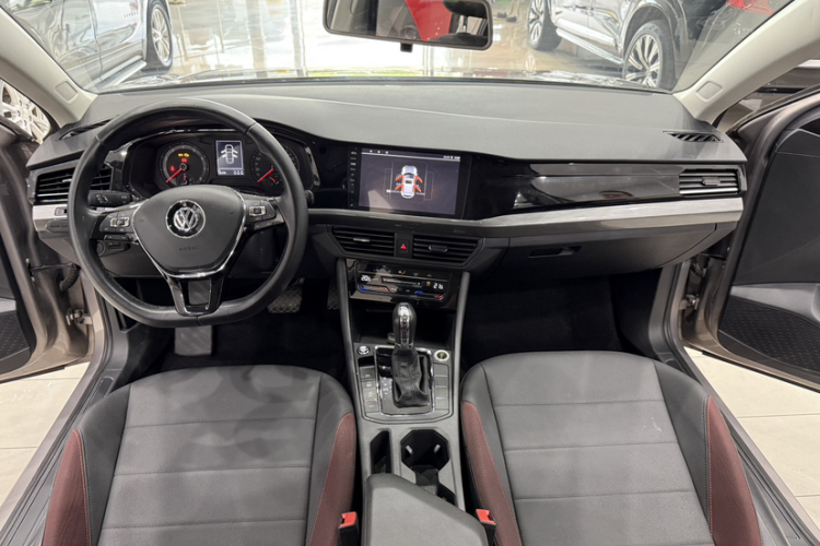 Volkswagen Bora 2020 car image #15