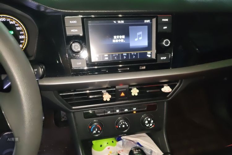 Volkswagen Lavida 2019 car image #15