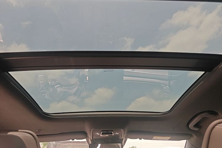 BYD Han 2022 car image #18