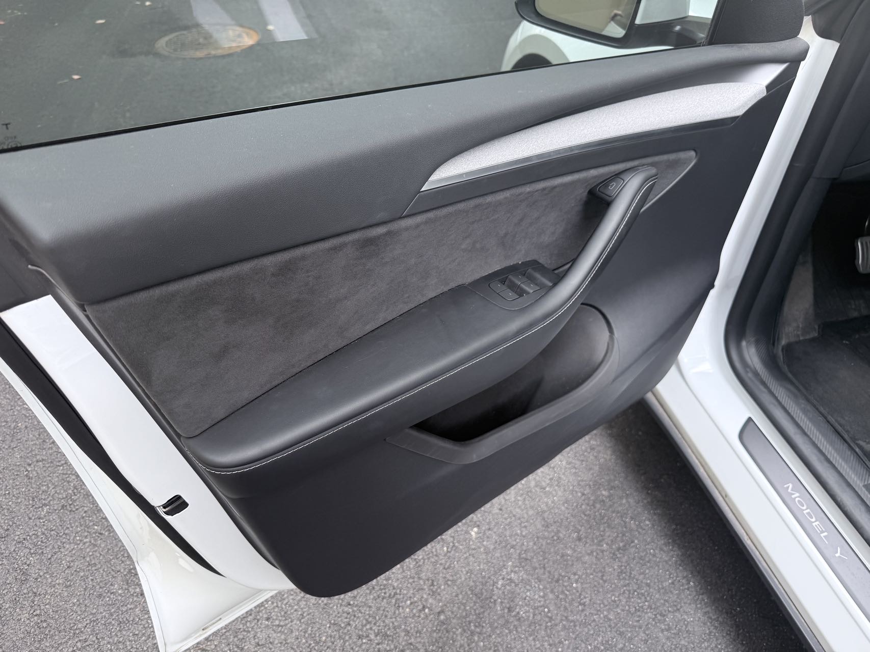 Tesla Model Y 2024 car image #5