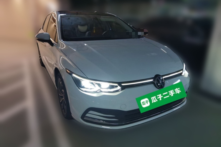 Volkswagen Golf 2022 car image #4