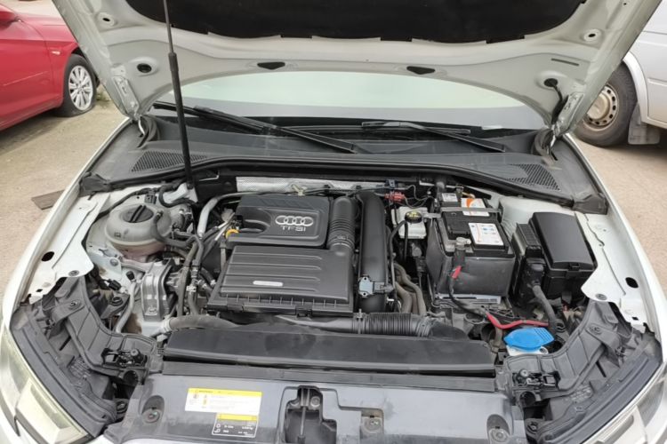 Audi A3 2018 car image #20