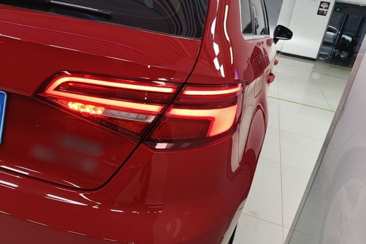 Audi A3 2019 immagine di auto #8