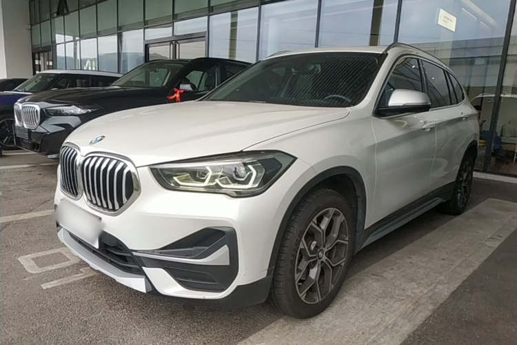 BMW X1 2023 #2 BMW X1 2023 car image #2